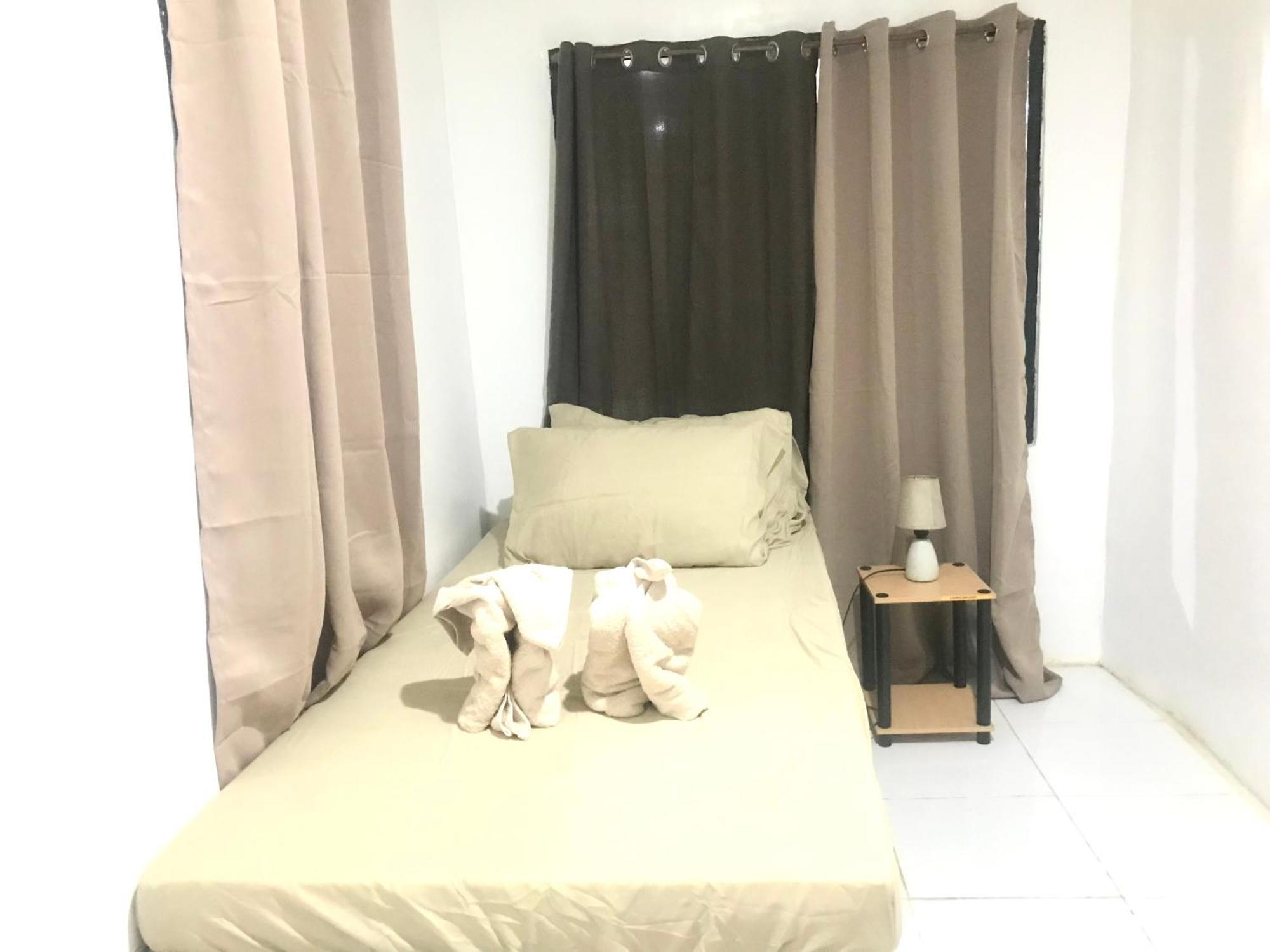 Central Hub Homestay Puerto Princesa ภายนอก รูปภาพ